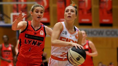 Spirit, Fire strike first WNBL semi-final blows