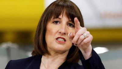 Pensioners Set for One-Off £100 Fuel Payment Amid Controversial DWP Cut by Reeves!