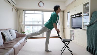 "Live a longer, more independent and vibrant life"—a physical therapist shares the daily 10-minute balance routine she swears by
