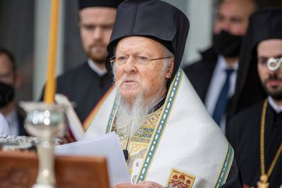 Ecumenical Orthodox patriarch backs Ukraine's sovereignty in Mass marking 3 years of war