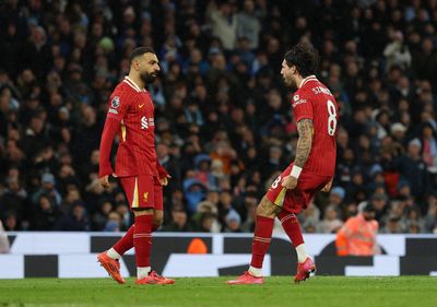 Liverpool go 11 points clear as Salah inspires 2-0 win over Manchester City