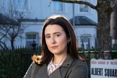 Bex Fowler returning to EastEnders to mourn death of her father Martin