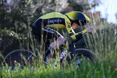 Volta ao Algarve: Jonas Vingegaard stages time trial comeback to win overall title