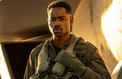 Top Gun: Maverick star Jay Ellis gives positive update on sequel