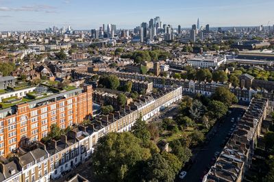 Thousands of anxious London first time buyers in race to beat stamp duty deadline