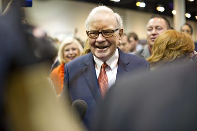 When Warren Buffett bought an obscure RV company he promised to pay the CEO anything he asked for—it’s not a tactic Buffett recommends, but the gamble paid off