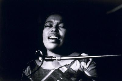 Roberta Flack, legendary singer behind ‘Killing Me Softly’, dies aged 88