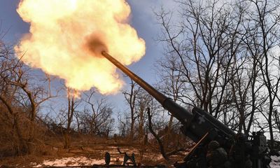 Ukraine war briefing: Volodymyr Zelenskyy praises Keir Starmer for pledge of ‘ironclad support’