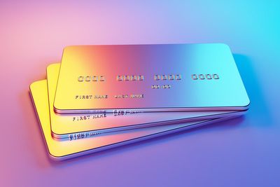 Best credit cards for earning points rewards and cashback in 2025