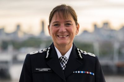 Met Police Deputy Commissioner Dame Lynne Owens announces her retirement after 35 years