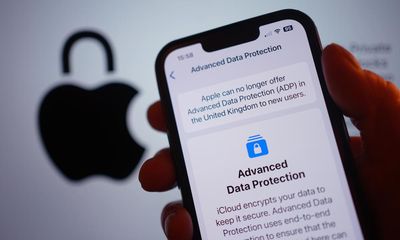 Apple and the UK play a round of security tennis