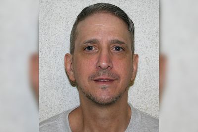 Supreme Court saves Oklahoma man Richard Glossip from death row, orders new trial