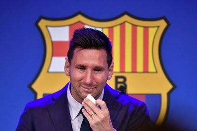 Lionel Messi ready for sensational Barcelona return - 'I can't leave football without playing at the new Camp Nou': report