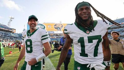 Aaron Rodgers Reportedly Wants to Join Rams, Team Up With Davante Adams