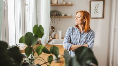 Perimenopause symptoms change from mental to physical as women get older, new study finds