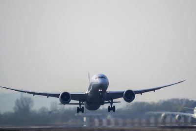 Heathrow records 31% jump in annual profits