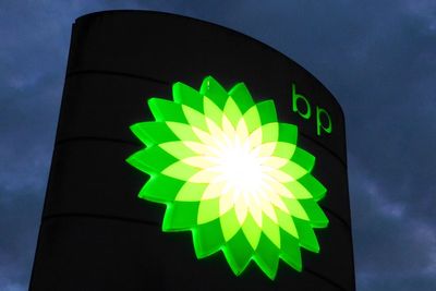 BP slashes net-zero spending by nearly £4bn in renewed oil and gas focus