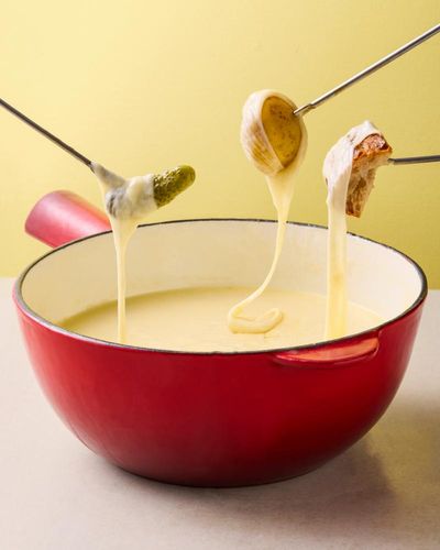 How to make cheese fondue – recipe