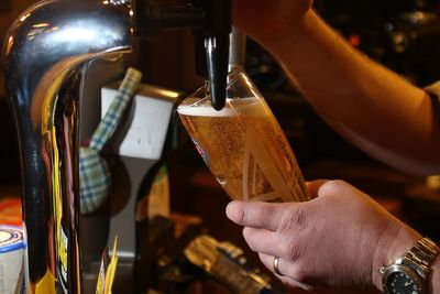 Minister rejects Tory claim that pubs will be banned from selling pints