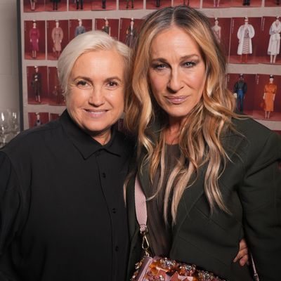 Sarah Jessica Parker Reboots Carrie Bradshaw's Famous Fendi Baguette Bag at Milan Fashion Week