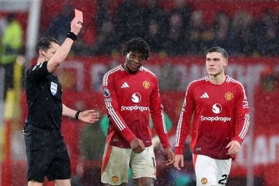 Manchester United: How many games will Patrick Dorgu miss after red card against Ipswich?