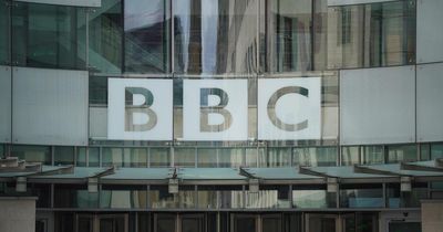 Top BBC board member to quit corporation