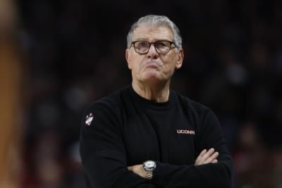 Auriemma And Martelli Among Joe Lapchick Character Award Recipients