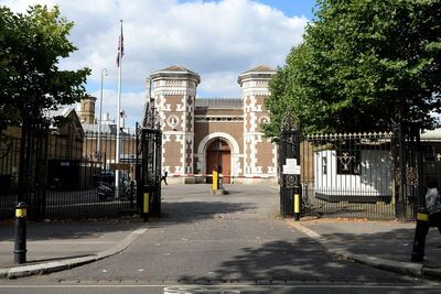 Woman unable to stop husband’s suicide in prison ‘due to broken intercom’