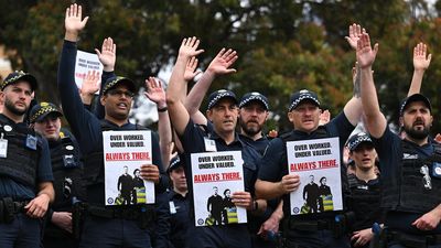 Bitter dispute ends as cops vote for bumper pay deal