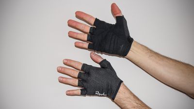 Rapha Core Mitts cycling glove review: A fantastic option for spring and summer