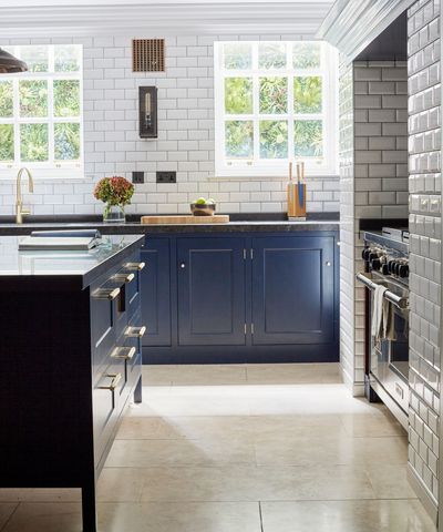 These are the outdated kitchen cabinet trends designers say you should ditch in 2025