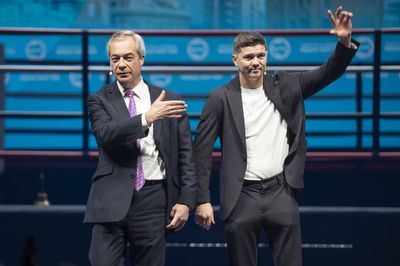 Farage unveils Olympic boxing champion as Reform mayoral candidate at rally