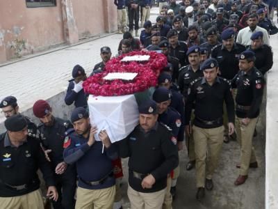 Suicide Bombing At Pakistani Mosque Kills Top Cleric