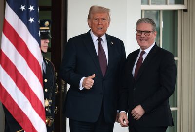 How tall is Sir Keir Starmer? PM looks similar size to Donald Trump