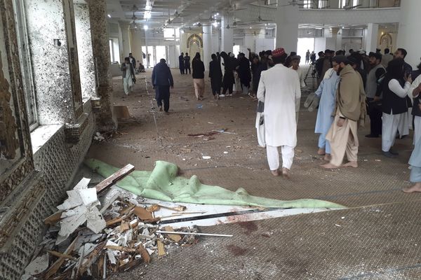 Blast at Taliban-linked Pakistani seminary kills six people, injures 20