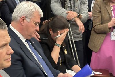 Footage of Ukraine Ambassador 'Burying Her Face' As Zelensky Gets 'Humiliated' During Trump Meeting Quickly Goes Viral