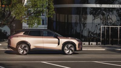 This tech-heavy SUV is coming to Europe –and it offers the longest all-electric range of any plug-in hybrid