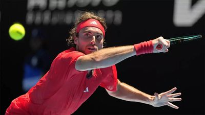 Stefanos Tsitsipas sets up Dubai Championships final with Felix Auger-Aliassime