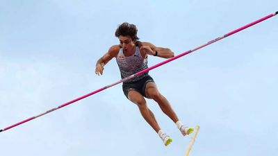 Armand Duplantis crosses 6.27m to break his own pole vault world record