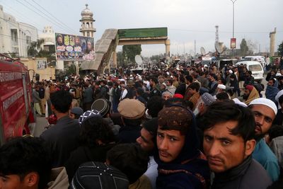 Thousands attend funeral for senior Taliban-linked cleric slain in Pakistan's northwest