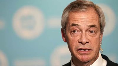 Nigel Farage Stuns Supporters by Announcing Famous Boxer as Reform UK Candidate