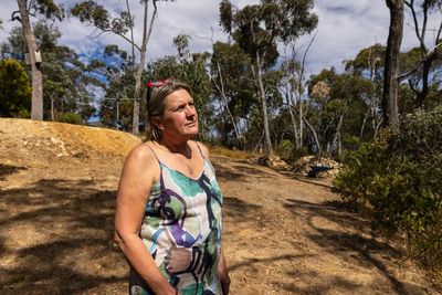 ‘They can’t drink water. They can’t flush the toilet’: low rainfall in the Adelaide Hills has left thousands on the brink