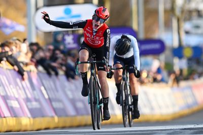 Lotte Claes wins Omloop Nieuwsblad from race-long breakaway