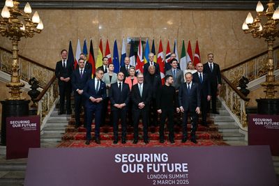 Starmer says ‘coalition of the willing’ to present Ukraine peace plan to US