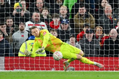 Manchester United 1-1 Fulham (3-4 pens): Bernd Leno the shootout hero as holders crash out of FA Cup