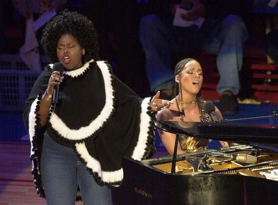 Jennifer Hudson, MC Hammer lead tributes for R&B singer Angie Stone