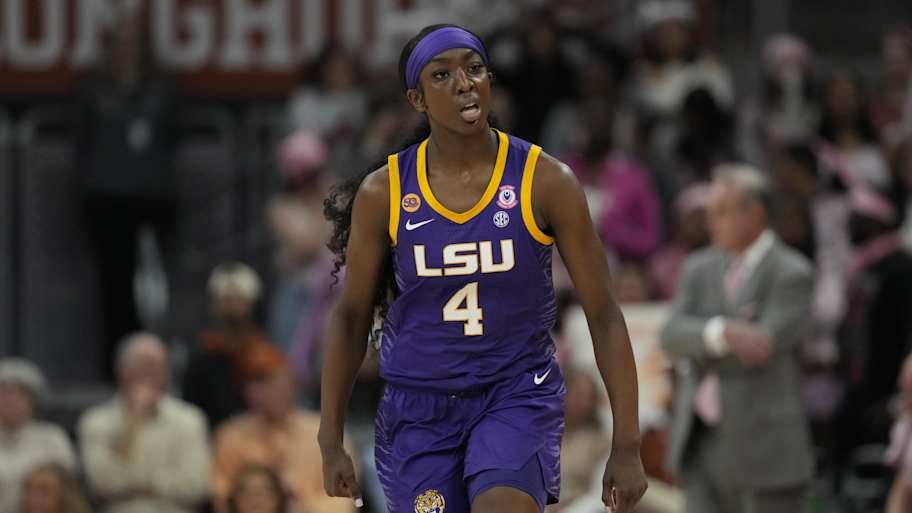 Sports Illustrated - LSU's Kim Mulkey Announces Rough…