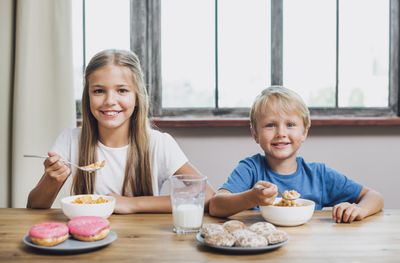 5 Breakfast Foods Kids Should Avoid: Doctor Recommends Healthier Alternatives