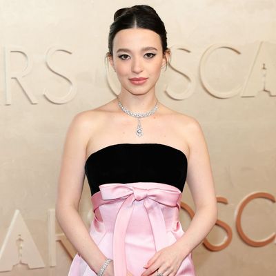 Mikey Madison channels Gwyneth Paltrow on the red carpet with a baby-pink Oscars dress