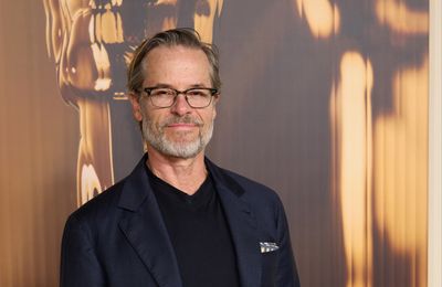 Guy Pearce lost his voice at Oscars